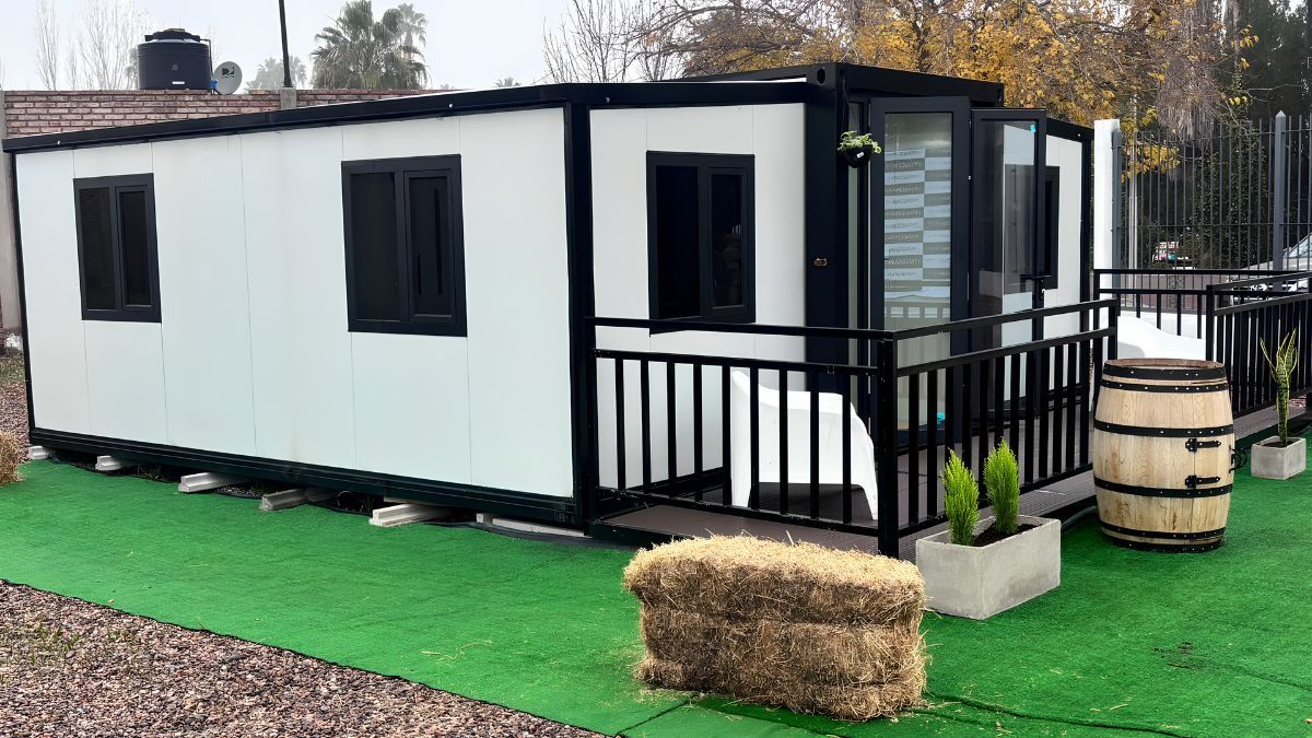 Así son las casas prefabricadas provenientes de China que ya se venden en Mendoza. Imagen: Matías Pascualetti.
