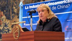 Ante la llegada de un diplomático británico