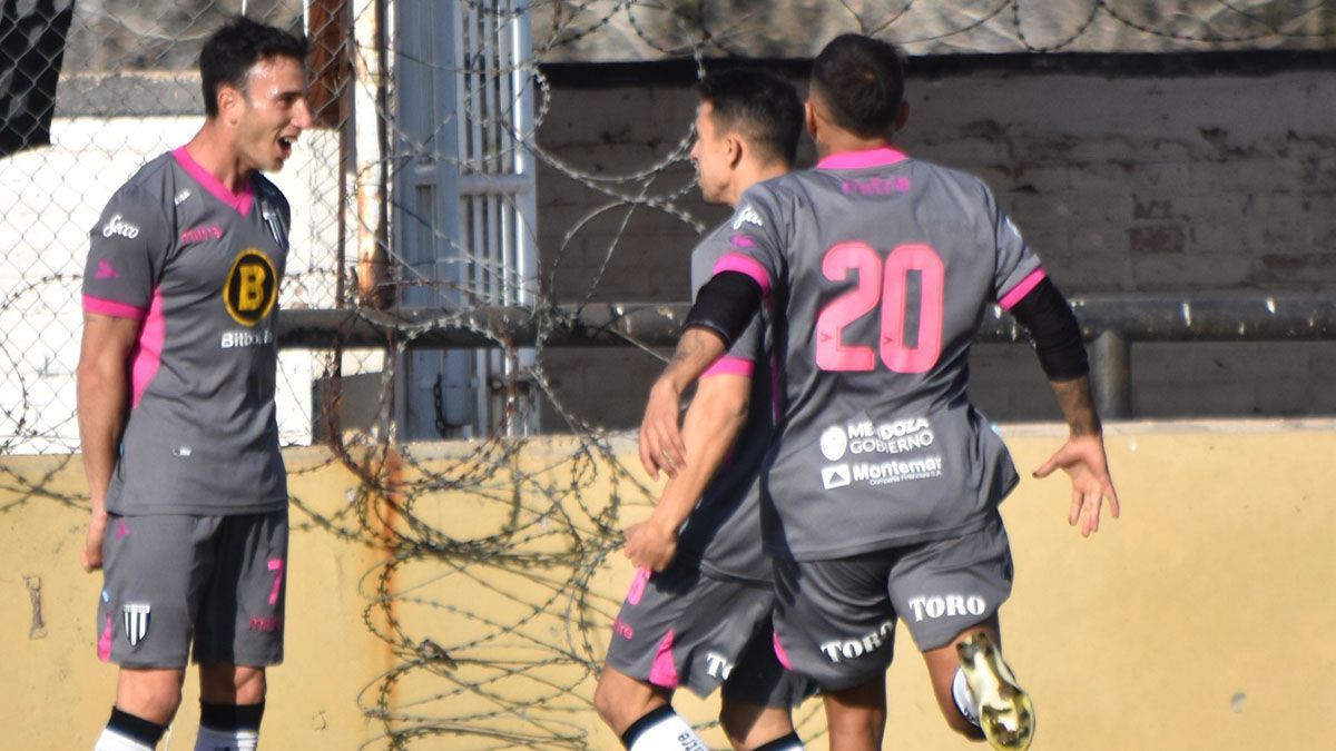 Santiago López fue muy claro y dijo que ante Belgrano el Lobo debe ganar.