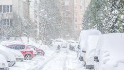 Una fuerte tormenta de nieve impactará en California