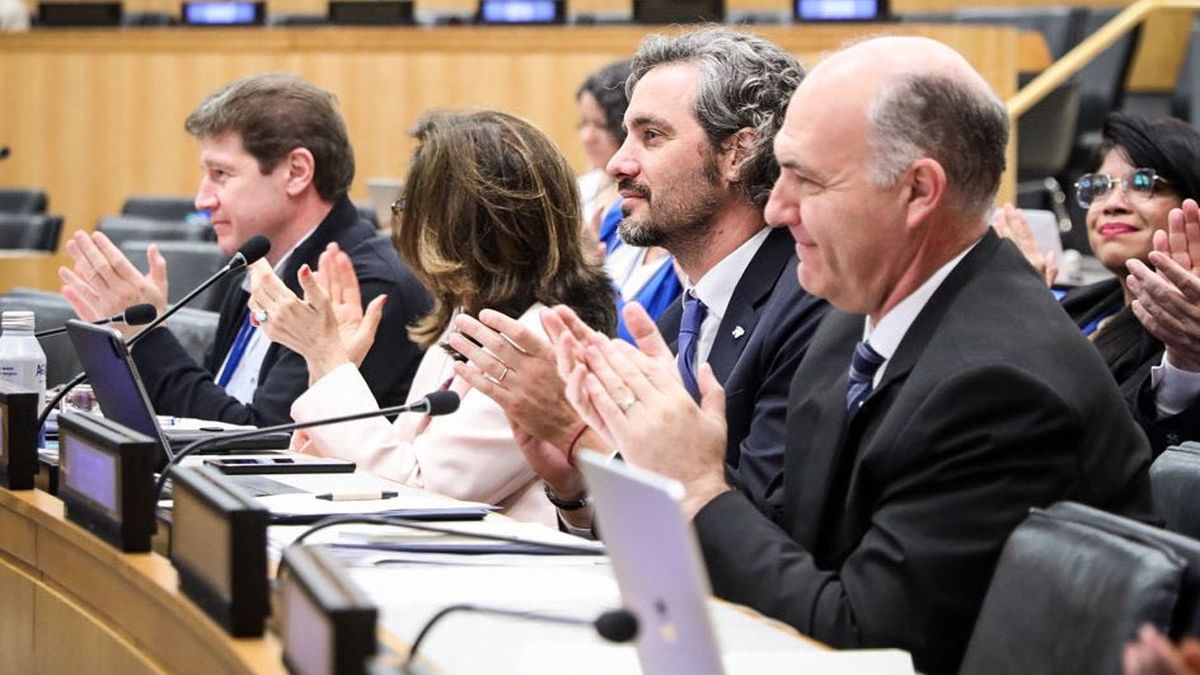 El canciller Santiago Cafiero y Guillermo Carmona, secretario de Malvinas, Antártida y Atlántico Sur.