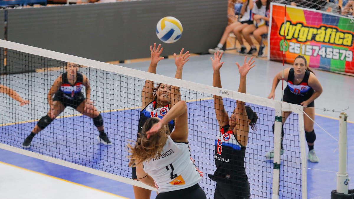 Glorias Argentinas sacó ventaja en el ataque con pelotas altas a las puntas y se impuso en un partidazo a Club General San Martín en segunda rueda.