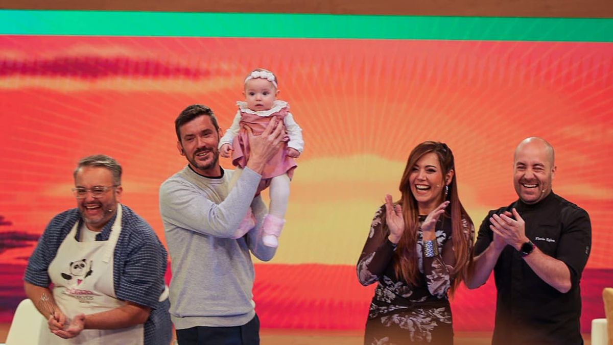 Con un vestido rosa viejo impoluto y vincha en su cabeza, Guillermina mostró su simpatía y carisma en pantalla. Con un vestido rosa viejo impoluto y vincha en su cabeza, Guillermina mostró su simpatía y carisma en pantalla.