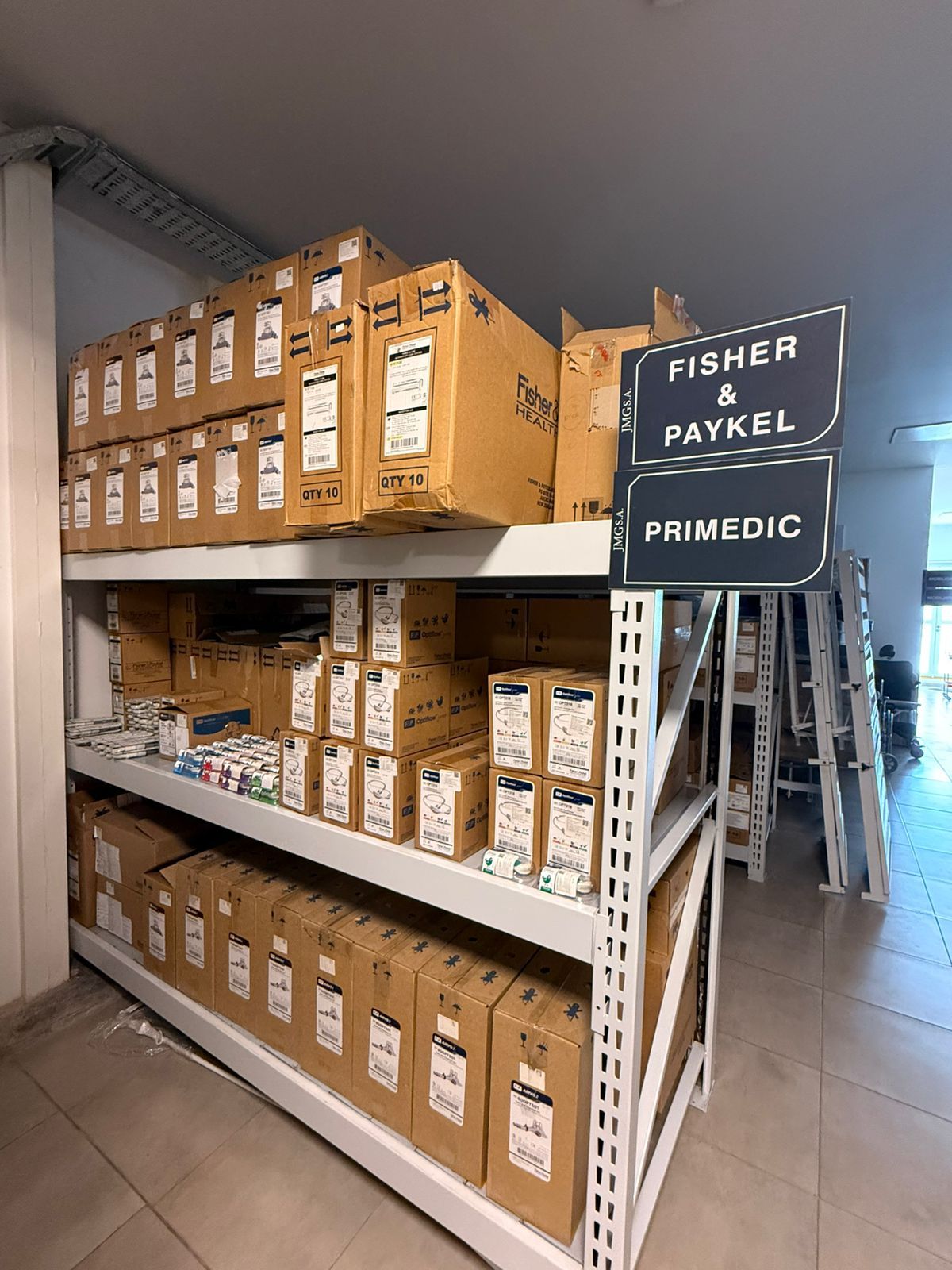 Dedicada a la comercialización de equipamiento e insumos para la salud la empresa local no dudo en decir presente al conocer la realidad que atravezaban las familias a quienes fueron destinados los colchones donados a Fundación Grupo América.