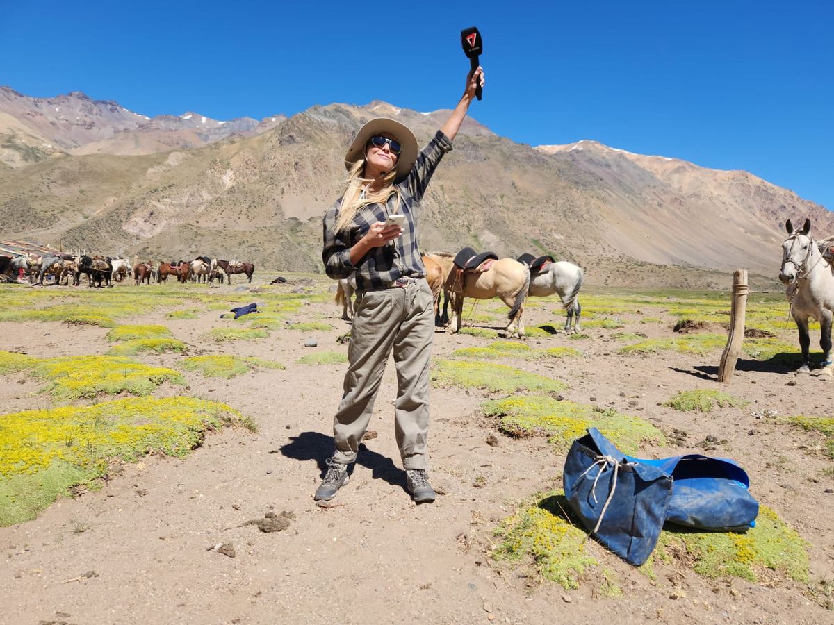 Felicitas Oyenhart cubrió este evento histórico para la televisión mendocina, que logró Canal 7 gracias a su tecnología de última generación. Felicitas Oyenhart cubrió este evento histórico para la televisión mendocina, que logró Canal 7 gracias a su tecnología de última generación.