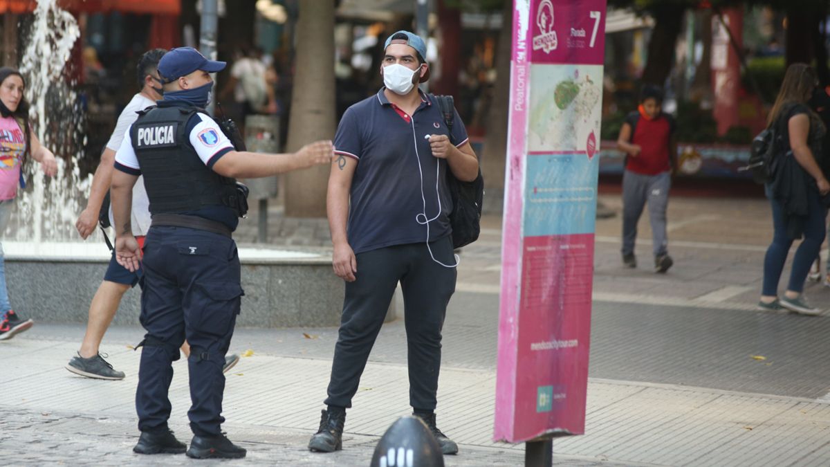 Doce departamentos de Mendoza tienen riesgo alto de contagio de Covid