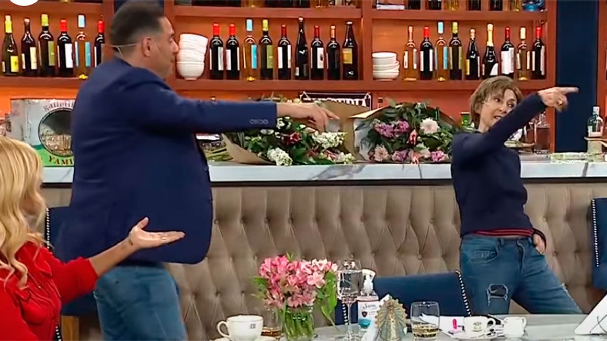 Genial imitación de Gladys Florimonte de la docente k