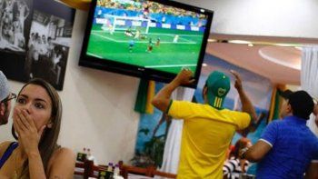 ¡Qué manera de ver tele viejo!