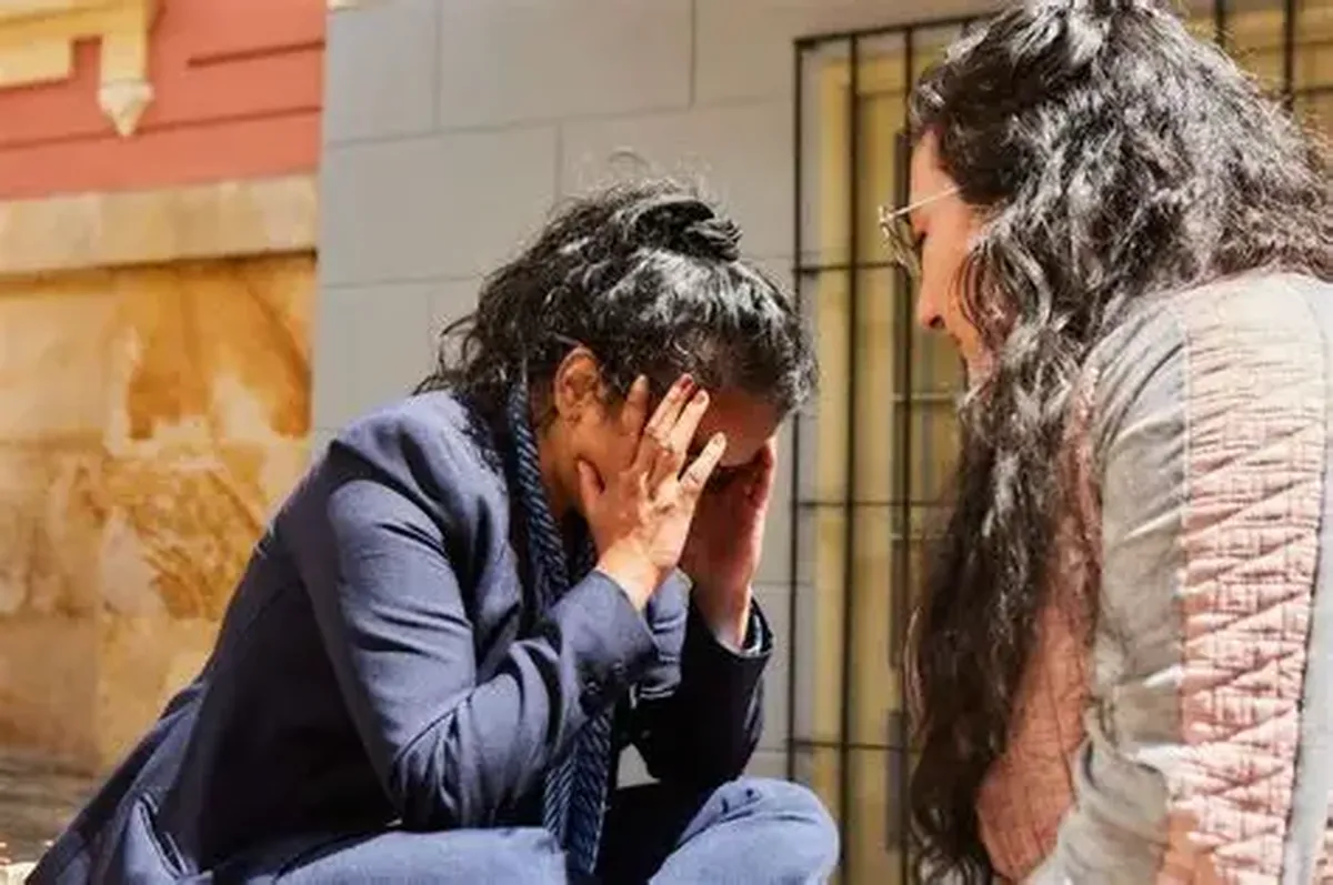 Ante casos de crisis más complejas, la provincia mantiene habilitada la línea gratuita 148 (opción 0) para contención.