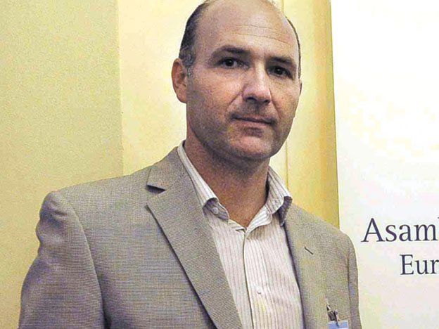Carmona criticó a un ministro británico por “su intromisión política”