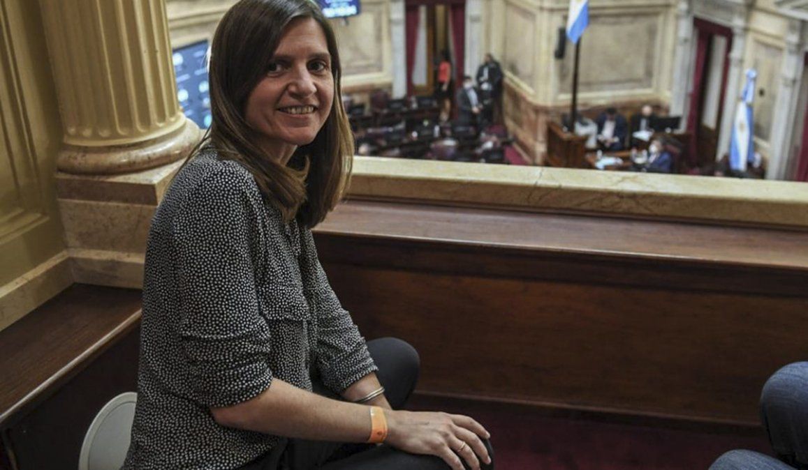 La directora de Anses Fernanda Raverta, estuvo presente en la sesión del Senado y destacó la importancia de la aprobación de la Reforma previsional
