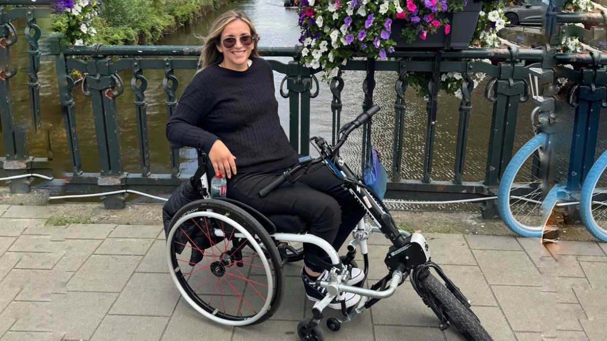 Natalia recorrió Amesterdam con su handbike, manejando a la par de las miles de bicicletas que transitan por esa ciudad. Natalia recorrió Amesterdam con su handbike, manejando a la par de las miles de bicicletas que transitan por esa ciudad.