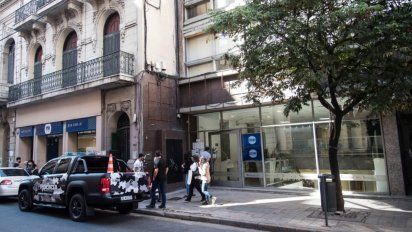 La investigación de un crimen narco en Rosario derivó en la detención de cinco empresarios y allanamientos a financieras