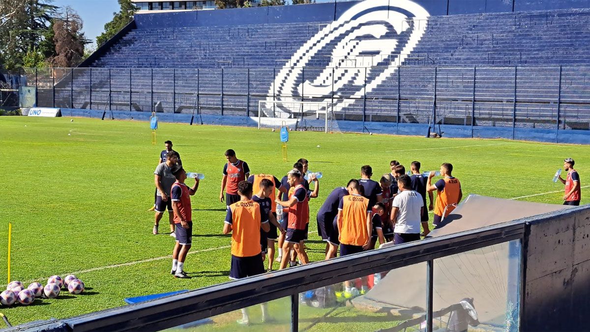 Independiente Rivadavia tiene todo listo para jugar este sábado con Ferro.