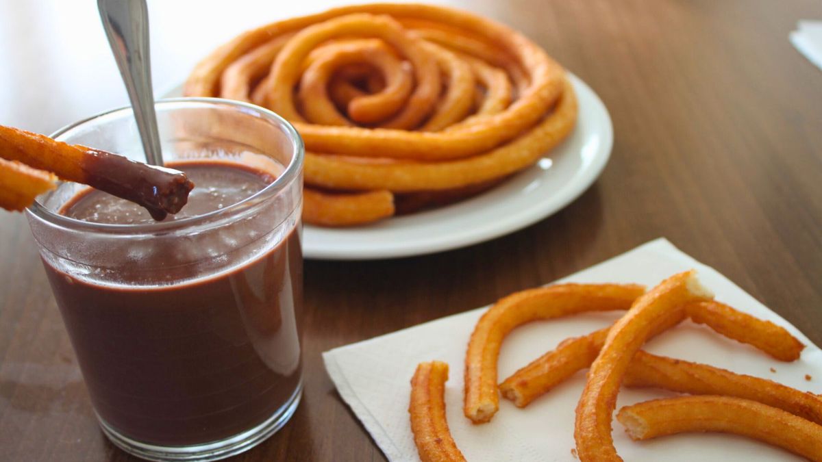 Churros de feria con salsa de chocolate. Foto: gentileza hazlotumismoencasa. Churros de feria con salsa de chocolate. Foto: gentileza hazlotumismoencasa.