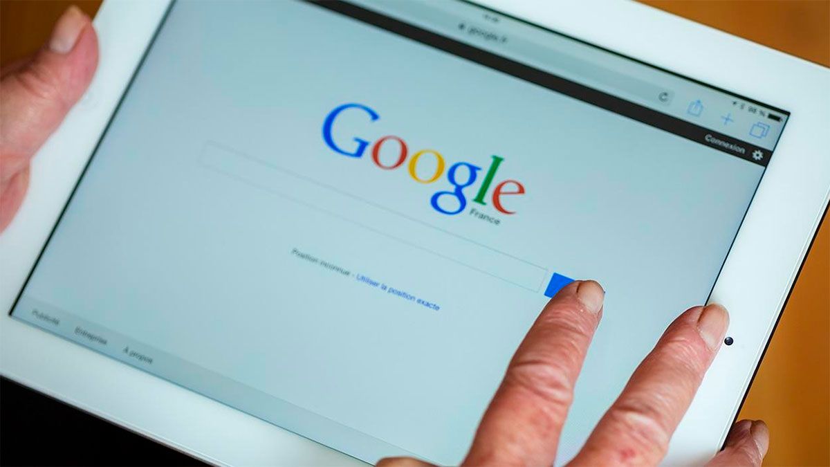 El buscador de Google tiene trucos escondidos para divertirse y pasar un buen rato.