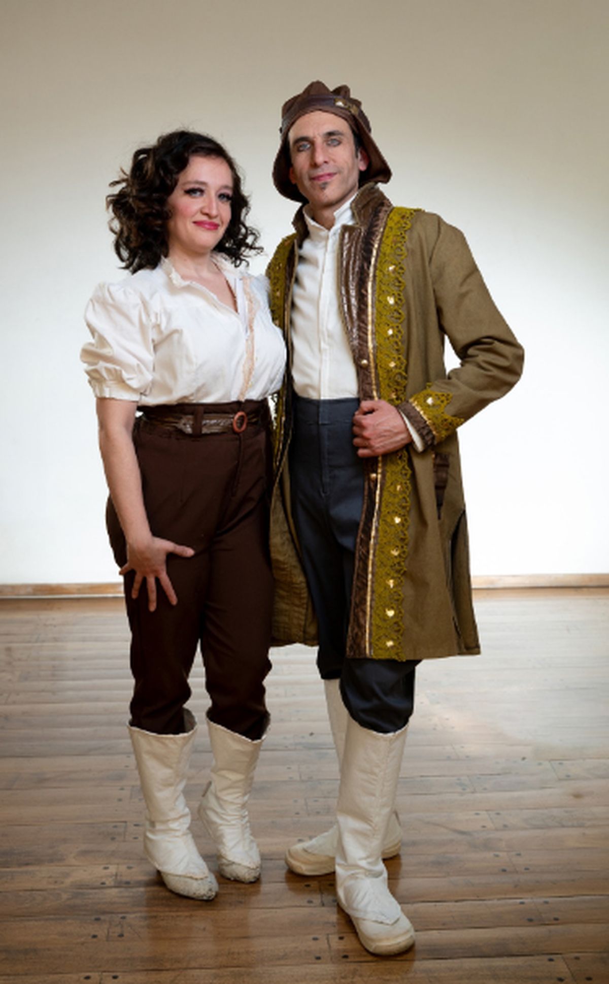 El viernes 1 de septiembre, a las 21, se estrena en el Teatro Independencia (Chile 1184, Ciudad) "Los establos de Su Majestad". El viernes 1 de septiembre, a las 21, se estrena en el Teatro Independencia (Chile 1184, Ciudad) "Los establos de Su Majestad".