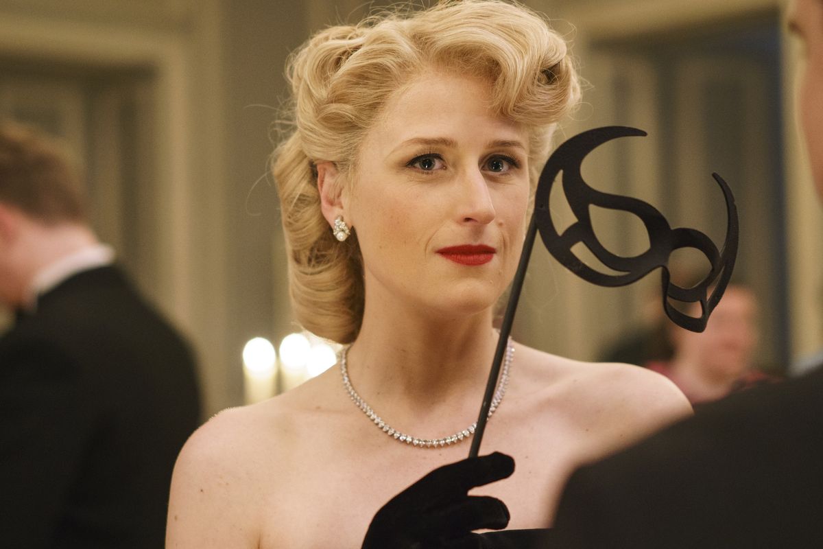 Mamie Gummer es una de las actrices principales del reparto. Imagen: Prime Video