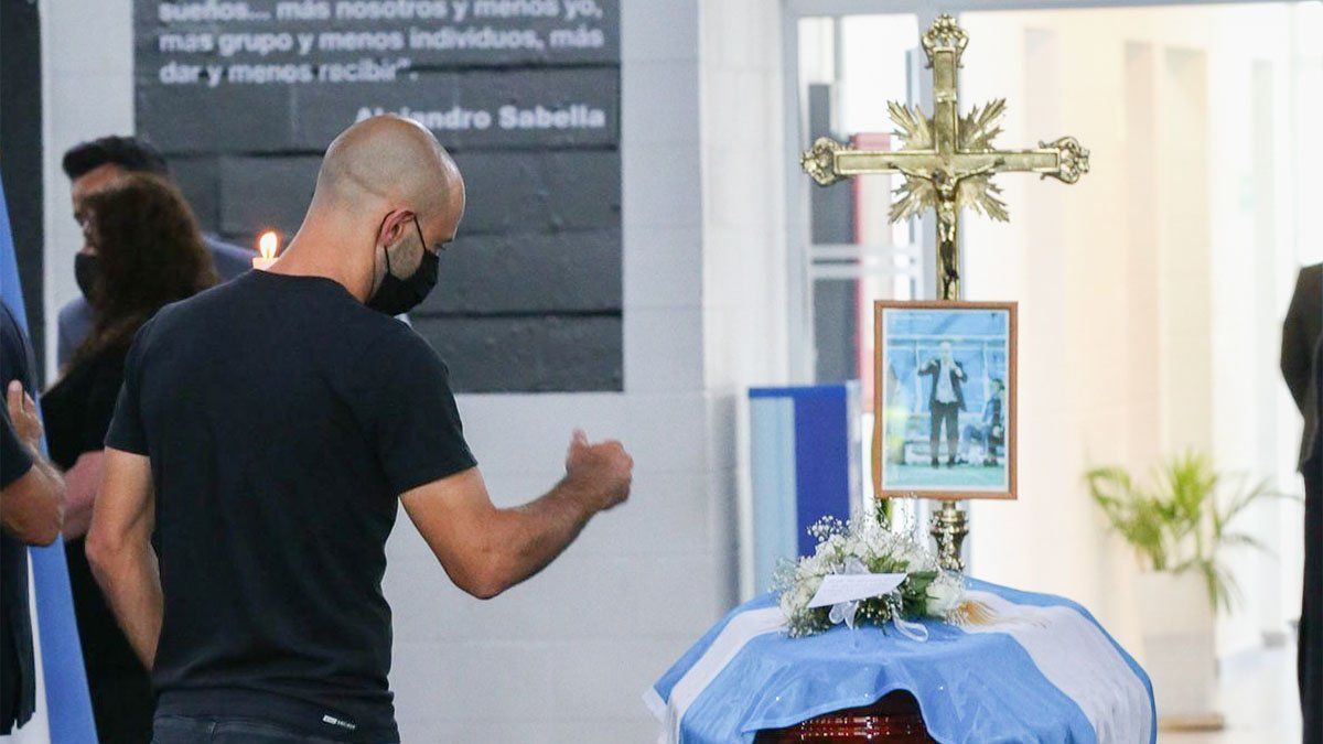 Javier Mascherano estuvo en el velatorio de Sabella.