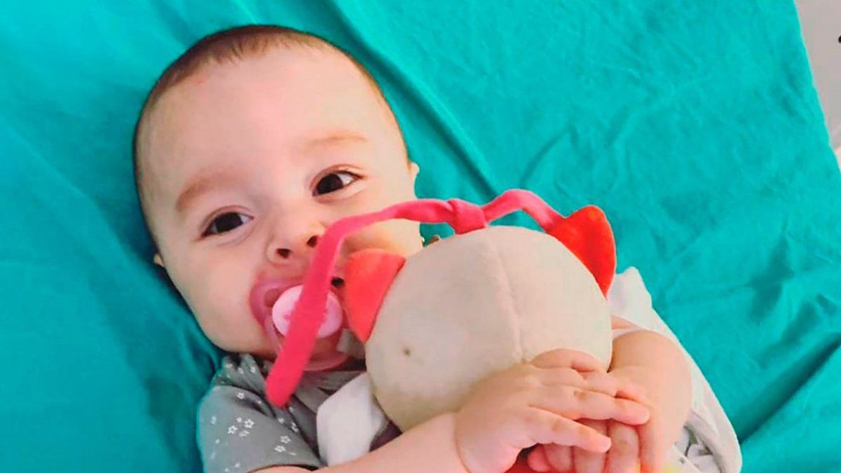 Emmita tiene una nueva vida y sus padres muestran sus logros