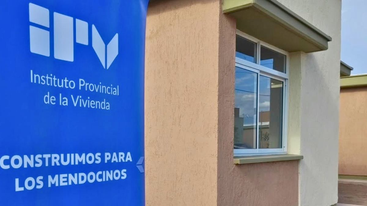 Tras el cierre de la convocatoria a privados y municipios para que sumen terrenos, la DGE abrirá la inscripción a docentes. Tras el cierre de la convocatoria a privados y municipios para que sumen terrenos, la DGE abrirá la inscripción a docentes.