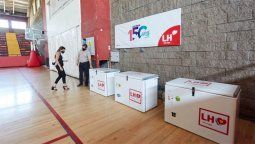 Cómo se prepara un centro de vacunación para recibir a los mayores de 70 años