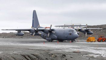 Hallaron restos de una nave que podrían ser del Hércules de la Fuerza Aérea de Chile