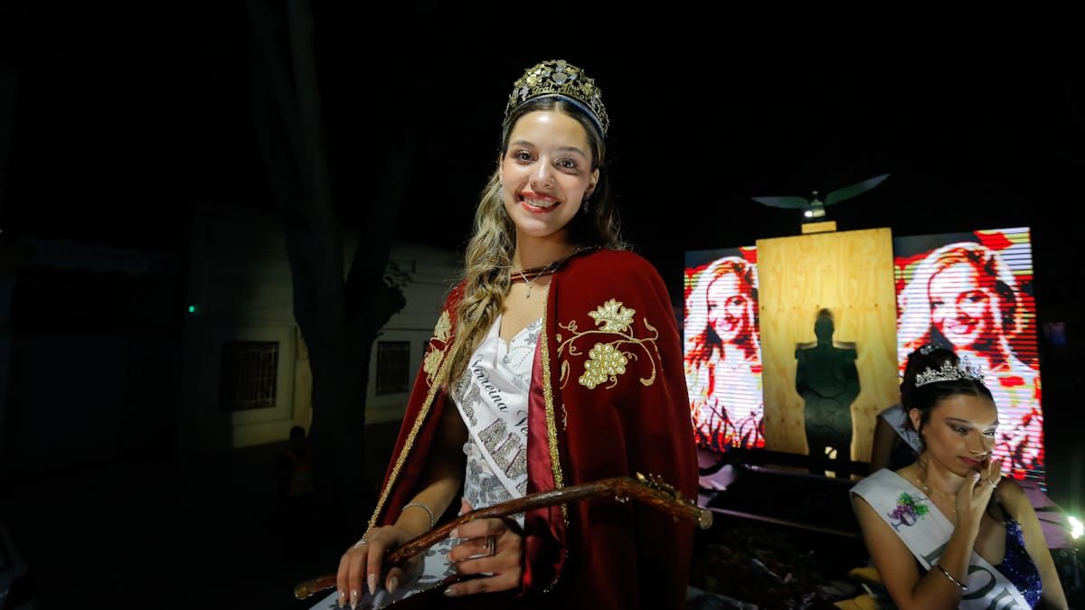 La belleza y carisma de la reina de General Alvear se hace notar en esta Vía Blanca La belleza y carisma de la reina de General Alvear se hace notar en esta Vía Blanca