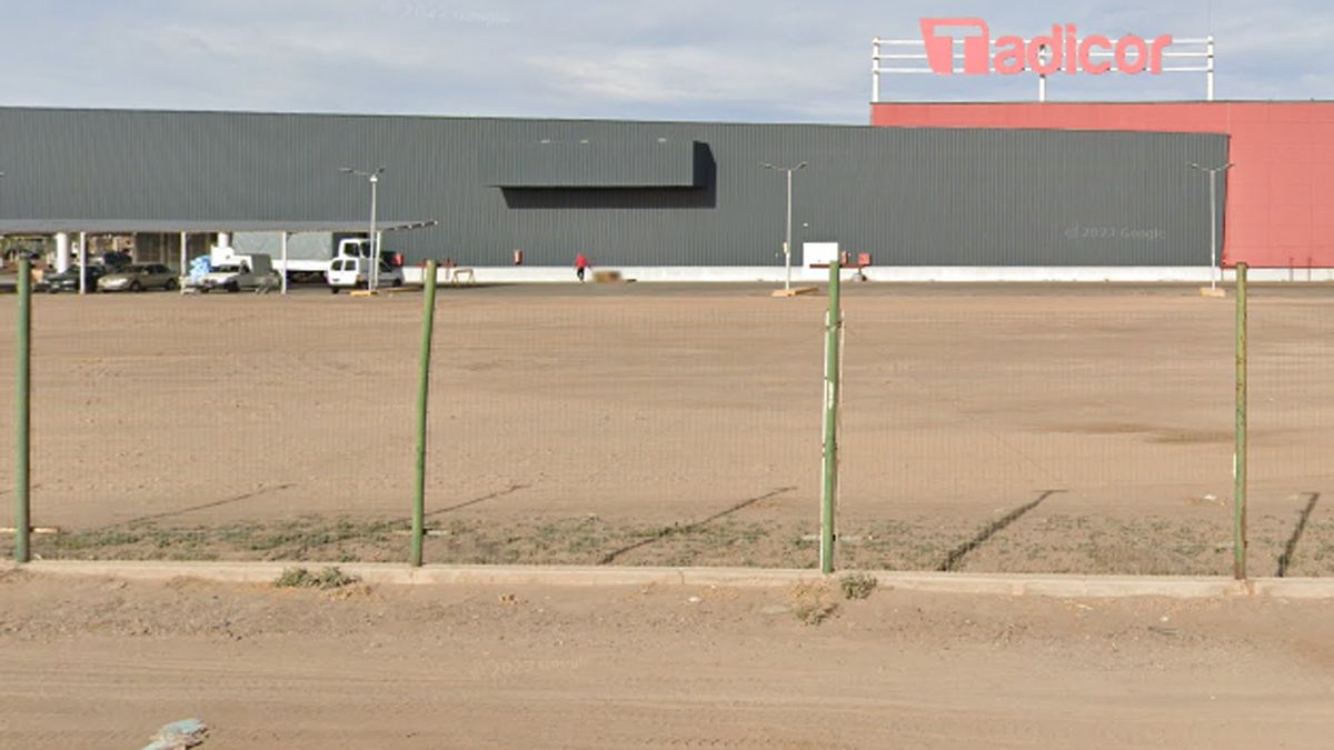 Asaltantes vestidos de policías asaltaron a dos empleados del Tadicor en San Martín y les robaron $57 millones de la recaudación.