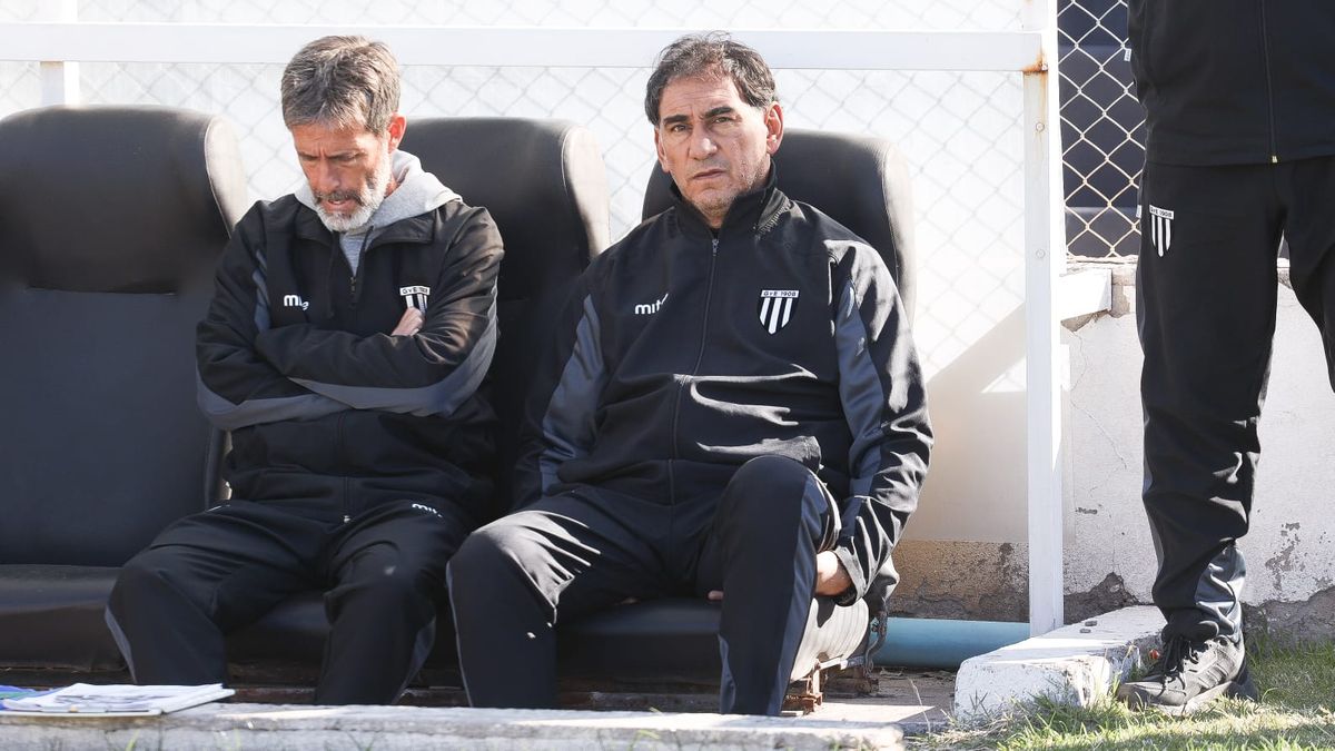 Darío Alaniz junto a Martín Puppato uno de sus ayudantes de campo. Darío Alaniz junto a Martín Puppato uno de sus ayudantes de campo.