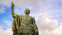 La frase latina que resume la filosofía romana para una vida plena: ¿Qué significa fortuna audaces iuvat?