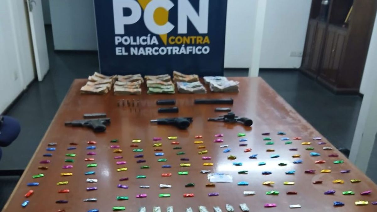 Narcotráfico en Las Heras: cayó una banda con droga y armas en el barrio 5 mil Lotes