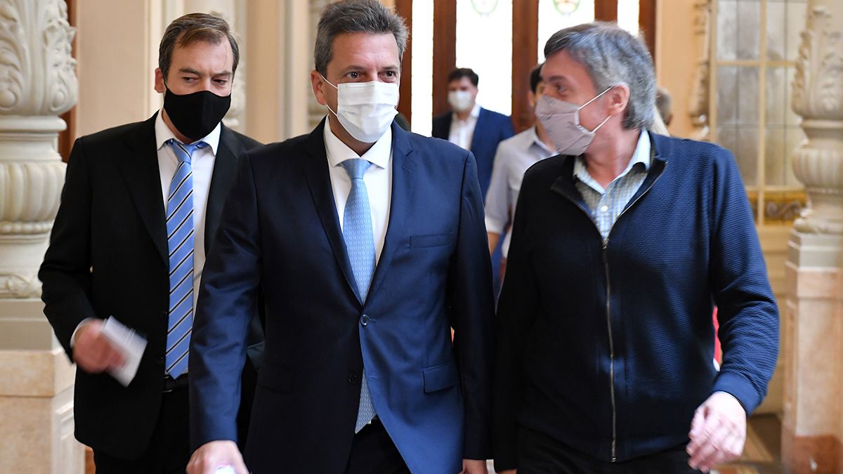 Sergio Massa y Máximo Kirchner estuvieron con Juan Manuel López, quien dio positivo de Covid-19.