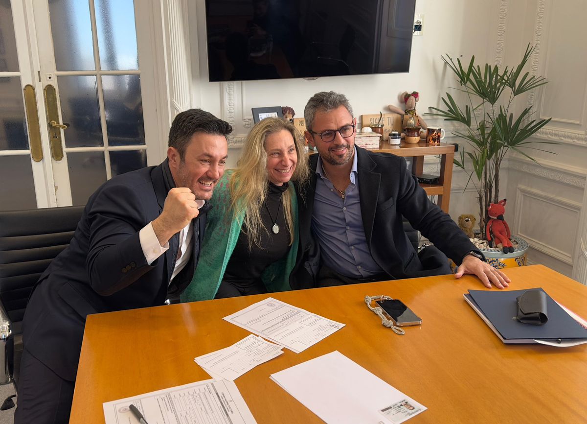 La afiliación de Luis Petri a LLA, junto a Karina Milei y Martín Menem. La afiliación de Luis Petri a LLA, junto a Karina Milei y Martín Menem.