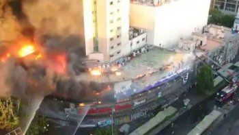 Manifestaciones, saqueos e incendios sacudieron otra vez a Chile