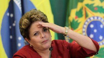 Mayoría de los senadores apoya juicio político a Rousseff