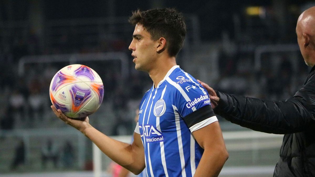 Andrés Meli se afianza en el lateral izquierdo. Daniel Oldrá le da mucha confianza al jugador.