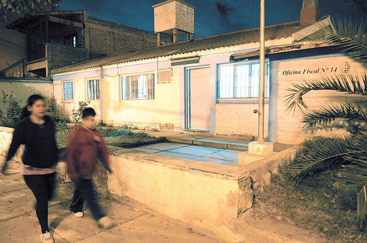 Una joven fue imputada junto con su pareja por  el asesinato de su madre