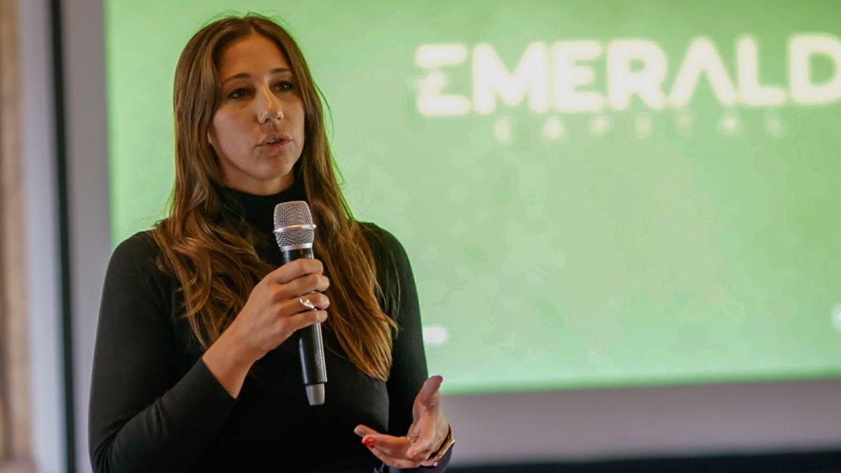 Elena Alonso, economista que lleva más de 10 años en el rubro.