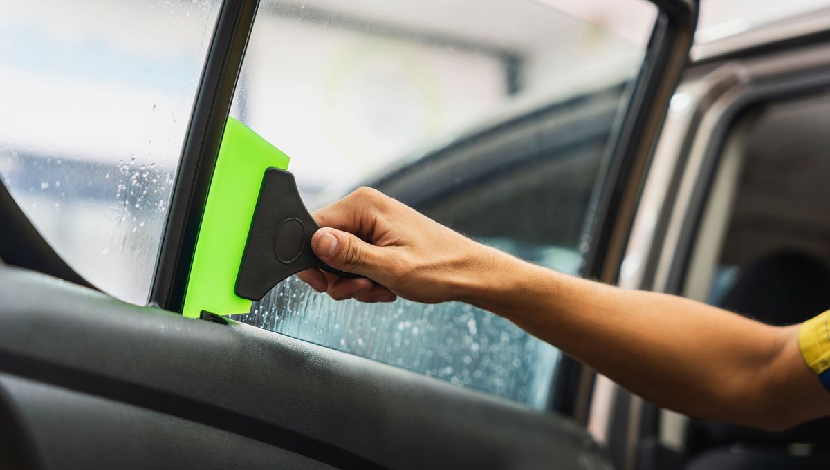 Puedes tener a mano un recipiente con esta mezcla y llevarla a todas partes. Puedes tener a mano un recipiente con esta mezcla y llevarla a todas partes.