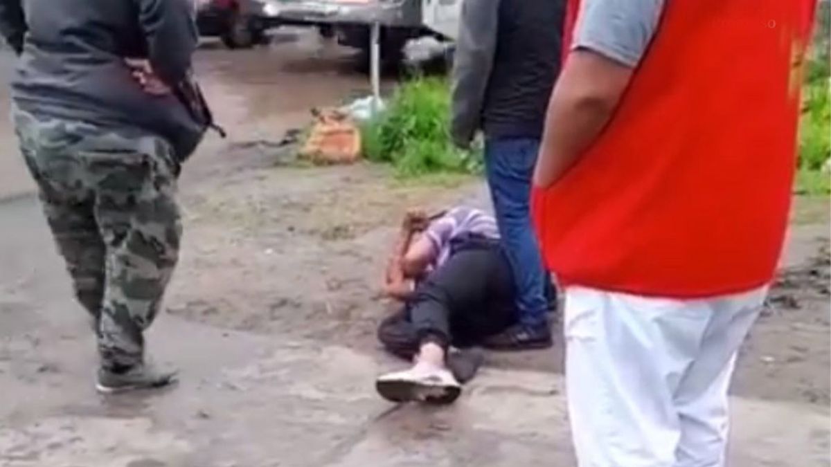 El asaltante fue reducido, golpeado y entregado a la policía por los comerciantes vecinos del joven asesinado en su barbería, en Quilmes