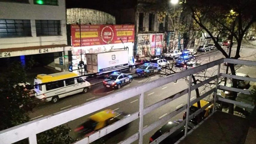Violaron la cuarentena para hacer una fiesta con prostitutas: todos detenidos