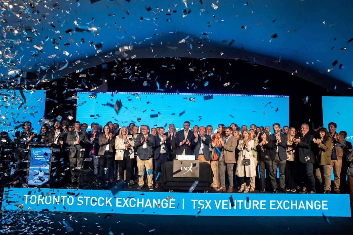 Apertura desde Catamarca de la sesión del Toronto Stock Exchange -TSX- en Canadá. Apertura desde Catamarca de la sesión del Toronto Stock Exchange -TSX- en Canadá.