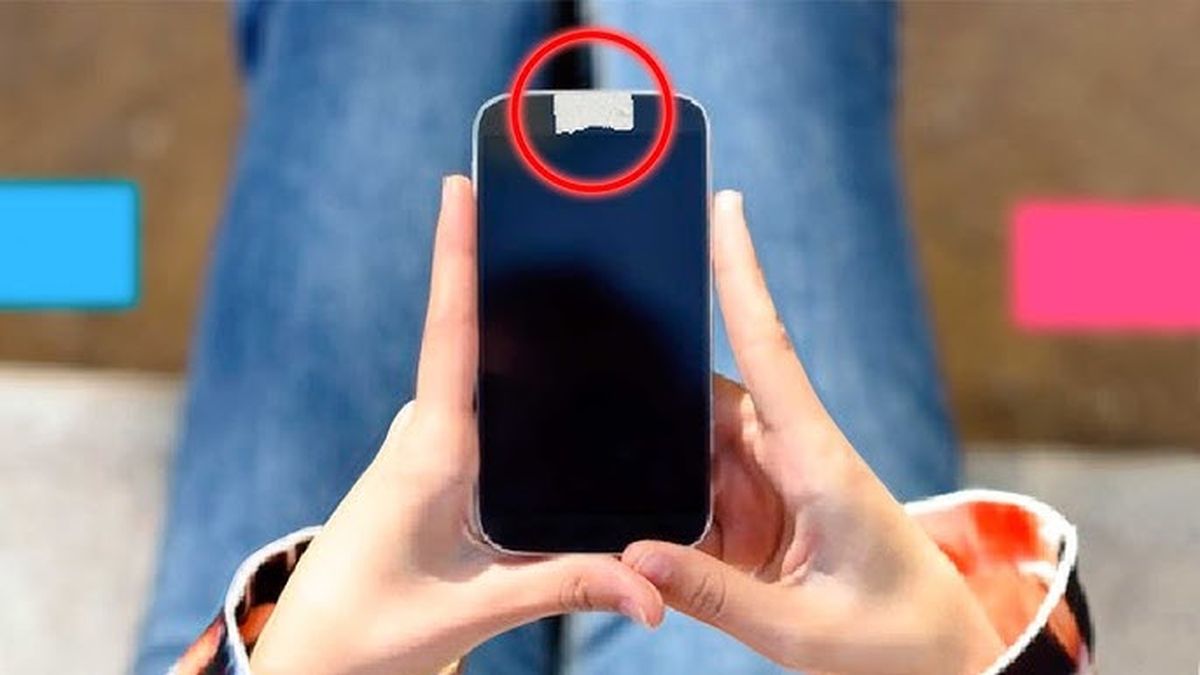 La selfie del celular debe ser tapada para evitar problemas. La selfie del celular debe ser tapada para evitar problemas. 