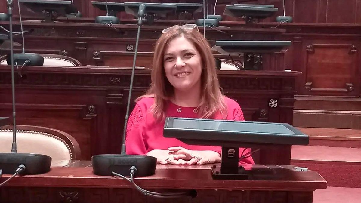 Patricia Decon es la nueva delegada del Ministerio de Trabajo de la Nación en Mendoza. Políticamente le responde a la diputada nacional libertaria, Lourdes Arrieta. Patricia Decon es la nueva delegada del Ministerio de Trabajo de la Nación en Mendoza. Políticamente le responde a la diputada nacional libertaria, Lourdes Arrieta.