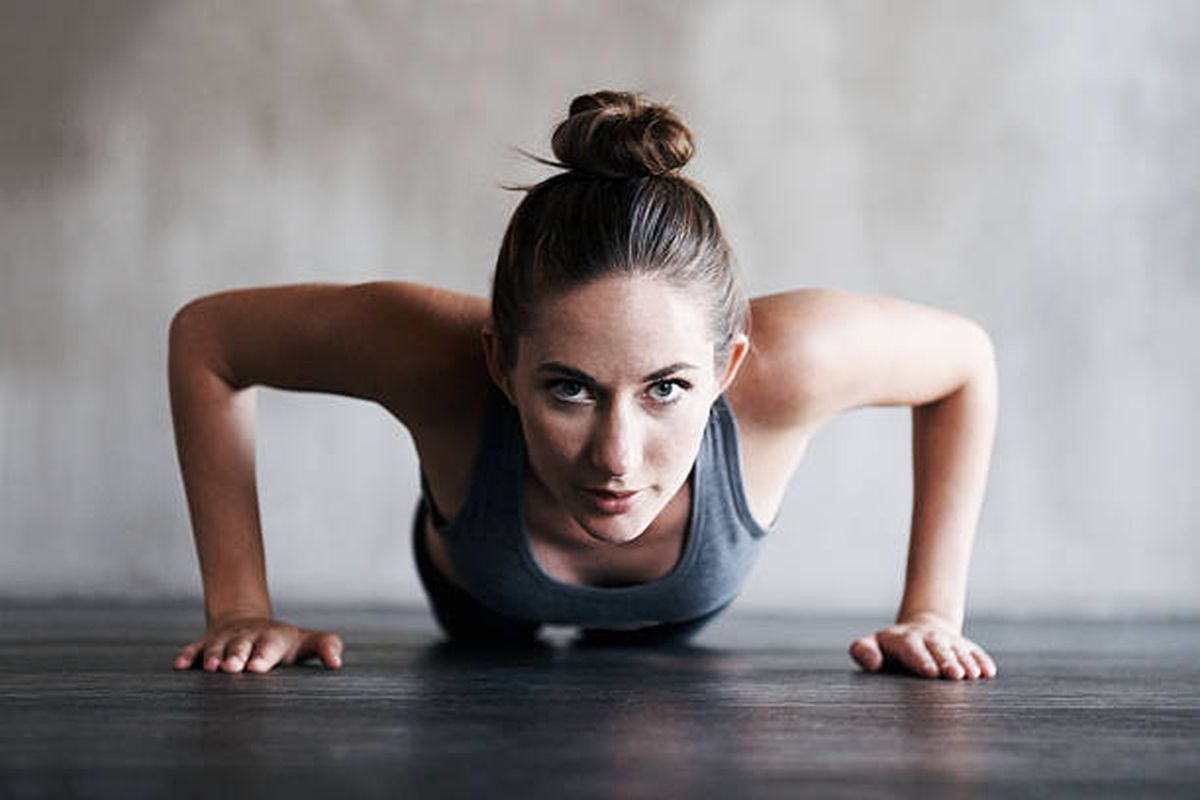 Esta es la cantidad de flexiones de brazos que tenés que hacer en cada día de entrenamiento. Esta es la cantidad de flexiones de brazos que tenés que hacer en cada día de entrenamiento.