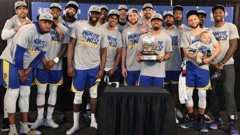 Golden State Warriors cerró la serie 4 a 0 y es campeón de la Conferencia Oeste