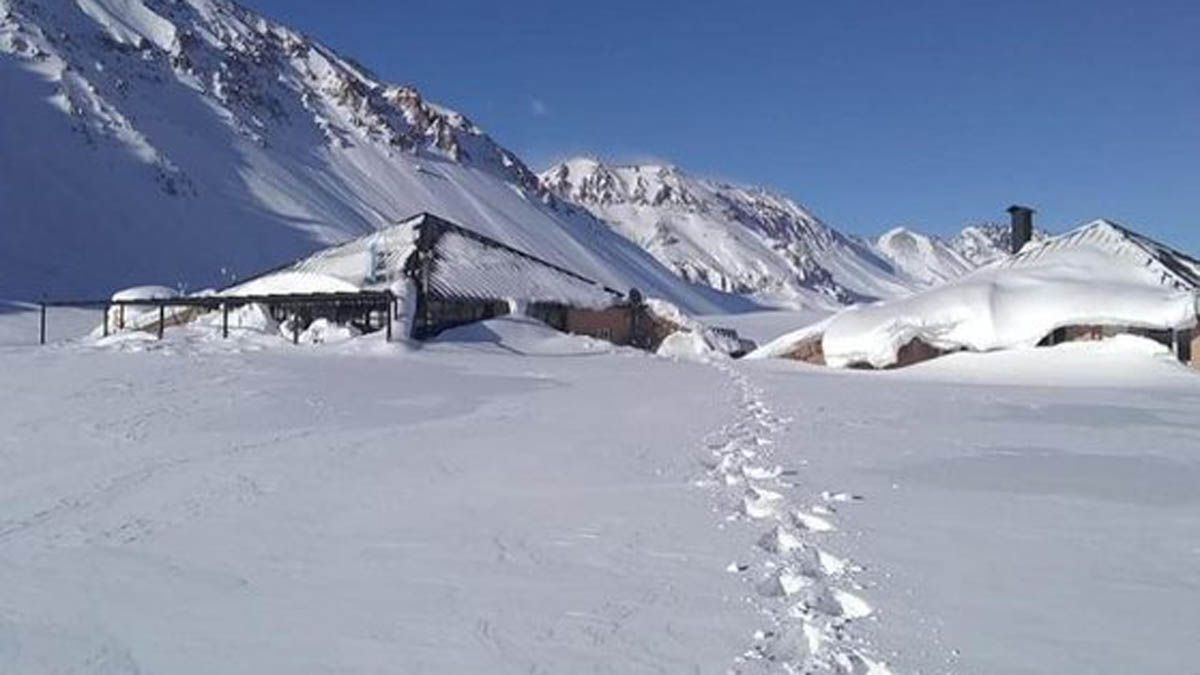 Importantes nevadas en Mendoza en las últimas horas. Pero la sequía continúa. Importantes nevadas en Mendoza en las últimas horas. Pero la sequía continúa.