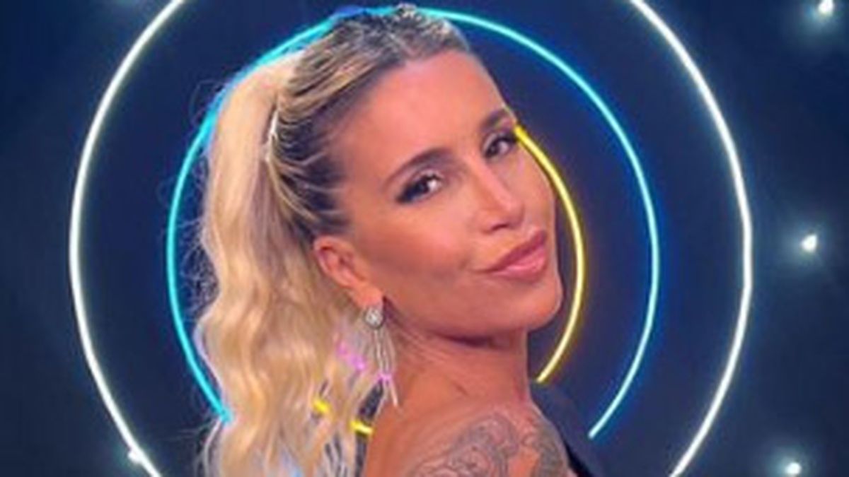 Florencia Peña metió video haciendo striptease para mostrar la ropa  interior que consiguió en un sex shop