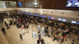 Un sorpresivo paro provocó cancelaciones de vuelos en Mendoza
